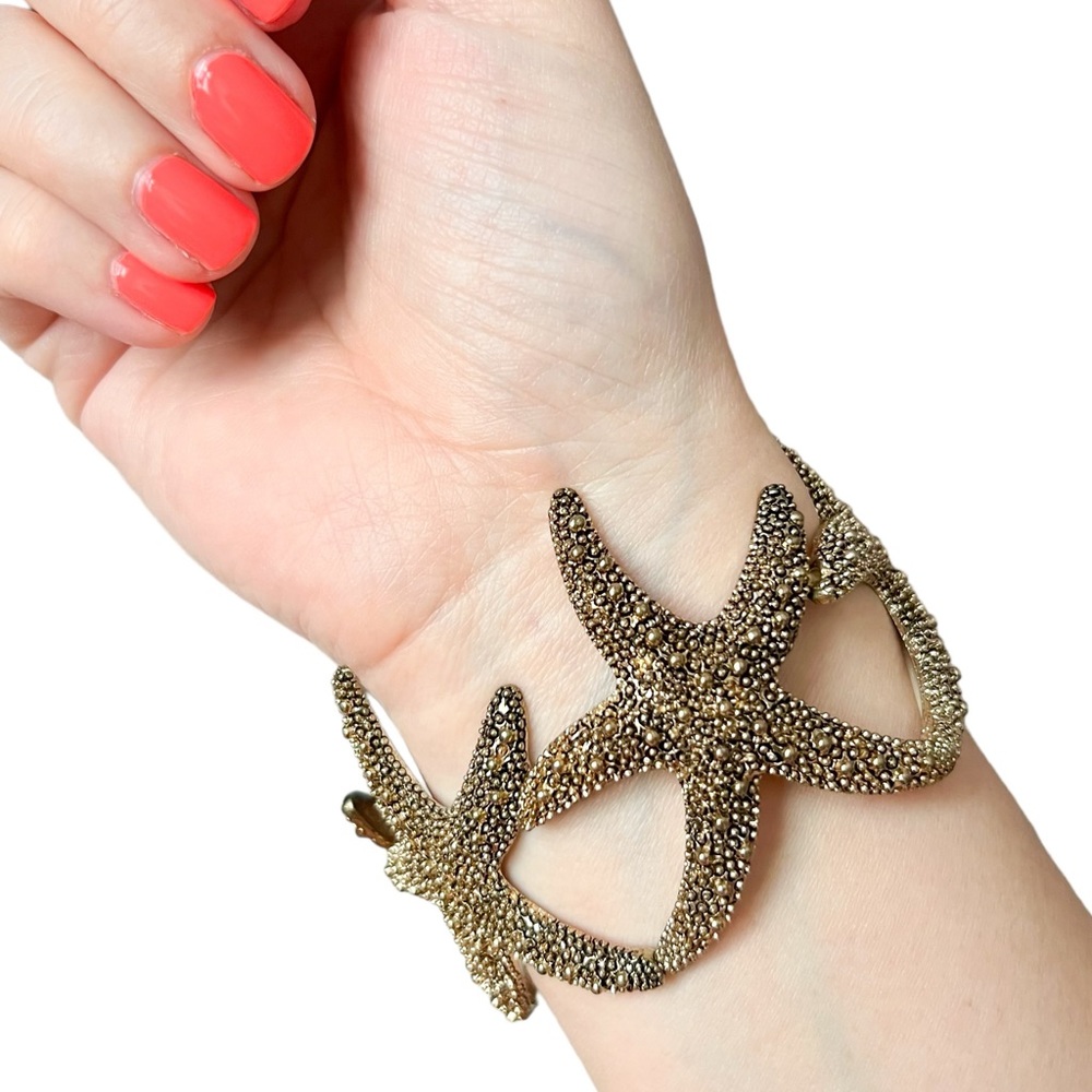 Gold Starfish Bangle Stretch Bracelet